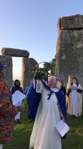 StonehengeSwordOakCrown